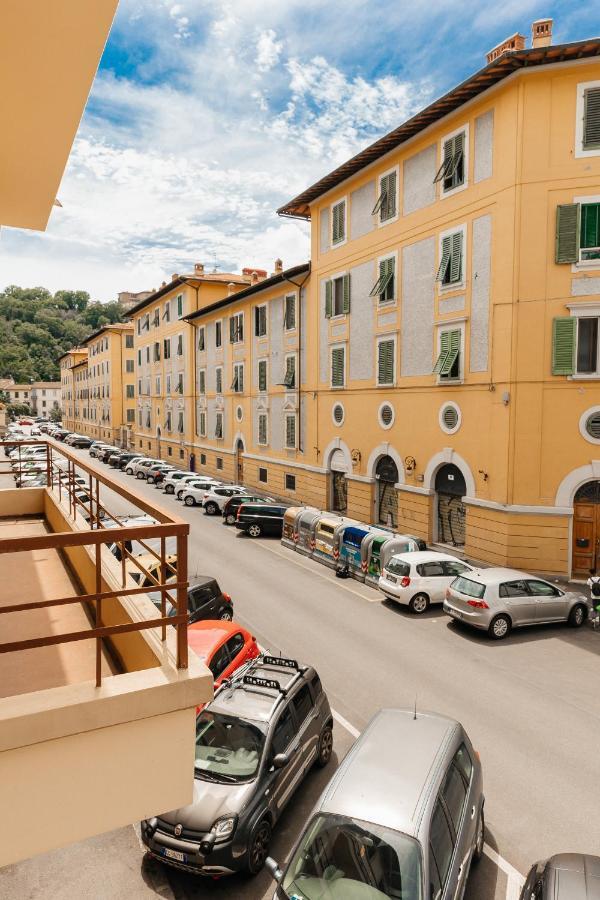 Modern Apartments In The Heart Of Firenze Bagian luar foto